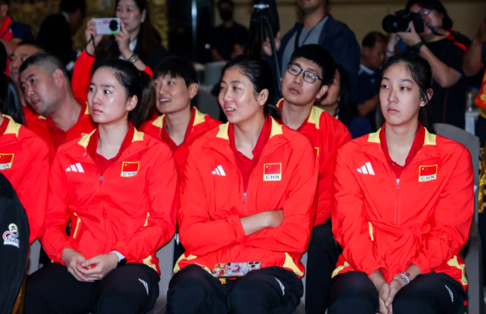 台上背景墙, com