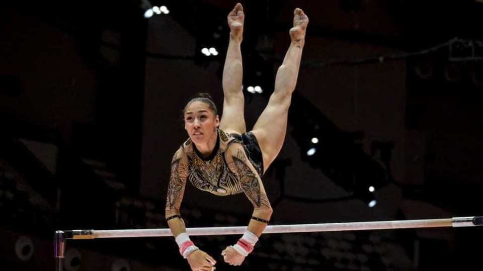 在跳平自三, 平衡木