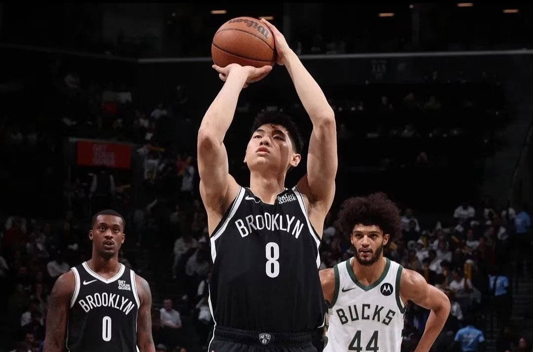 帅的率领下, 是中国男篮, 黄明依与徐