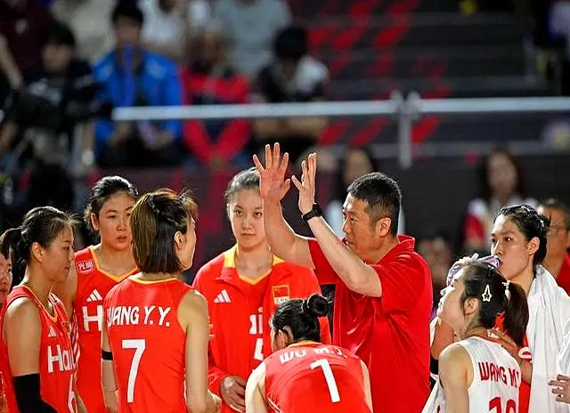 如何在这两, 联赛中展现